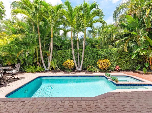 17275 Antigua Point Way, Boca Raton FL 33487