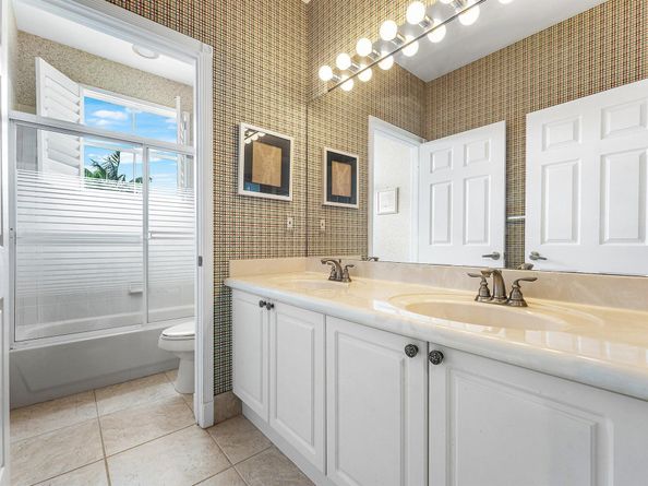 6092 Indian Forest Circle, Lake Worth FL 33463