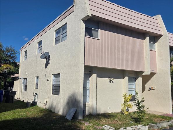 7925 SW 9th St 7925, North Lauderdale FL 33068