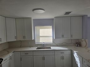 7925 SW 9th St 7925, North Lauderdale FL 33068