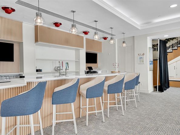 2670 E Sunrise Blvd 603, Fort Lauderdale FL 33304