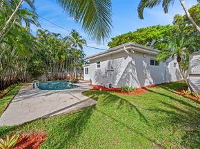 5300 Adams St, Hollywood FL 33021