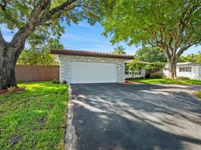 5300 Adams St, Hollywood FL 33021