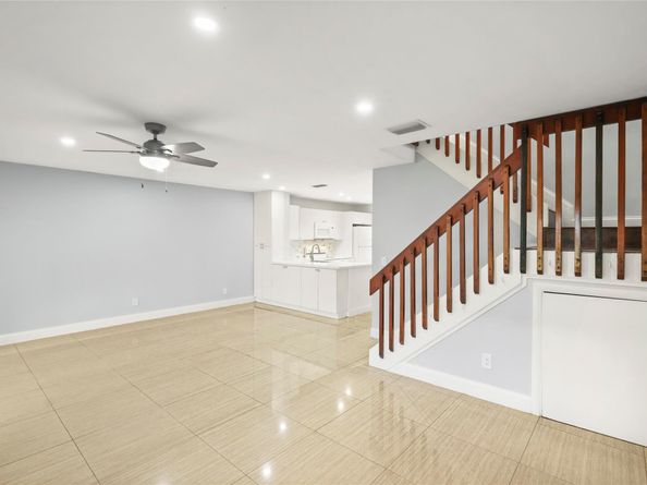 510 NW 103rd Ter 510, Pembroke Pines FL 33026