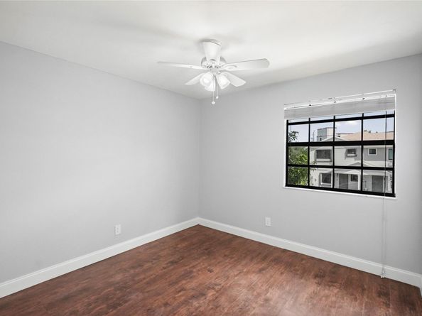 510 NW 103rd Ter 510, Pembroke Pines FL 33026