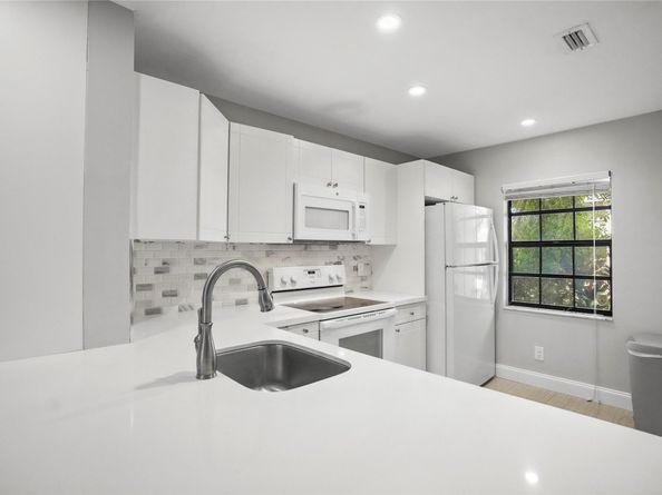 510 NW 103rd Ter 510, Pembroke Pines FL 33026