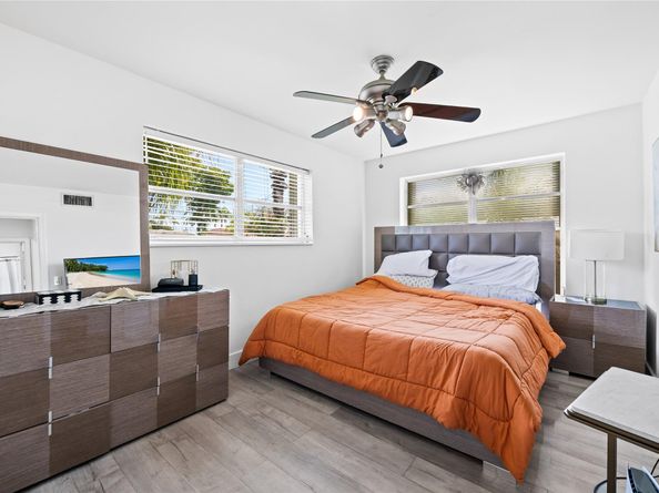 1357 SW 4th Ter, Pompano Beach FL 33060