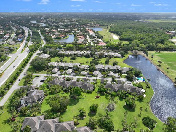 13244 Polo Club Road C206, Wellington FL 33414