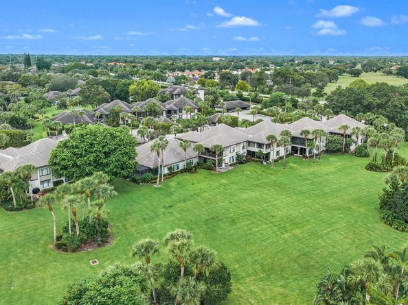 13244 Polo Club Road C206, Wellington FL 33414