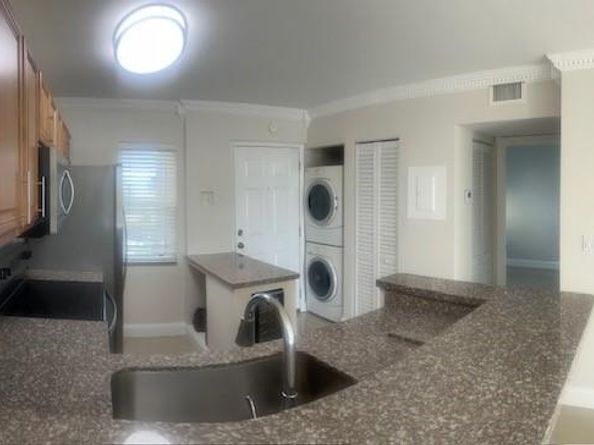 2106 S Cypress Bend Dr 404, Pompano Beach FL 33069