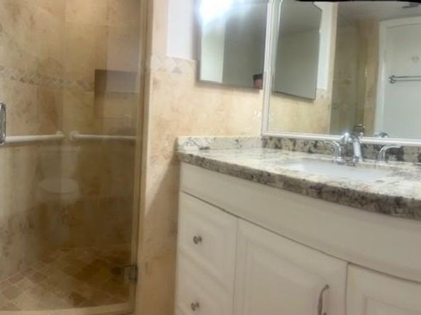 2106 S Cypress Bend Dr 404, Pompano Beach FL 33069