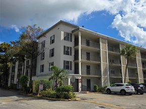 4898 NW 29th Ct 412, Lauderdale Lakes FL 33313