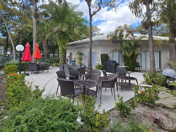 4898 NW 29th Ct 412, Lauderdale Lakes FL 33313