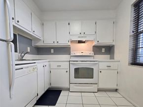 4898 NW 29th Ct 412, Lauderdale Lakes FL 33313