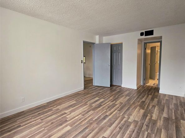 4898 NW 29th Ct 412, Lauderdale Lakes FL 33313