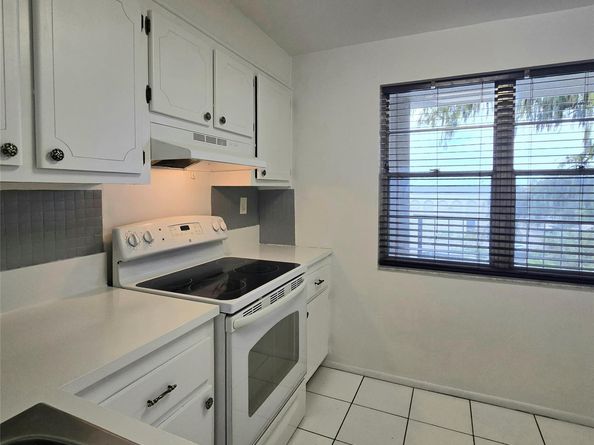 4898 NW 29th Ct 412, Lauderdale Lakes FL 33313