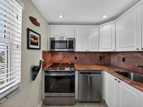 710 N Ocean Blvd 312, Pompano Beach FL 33062