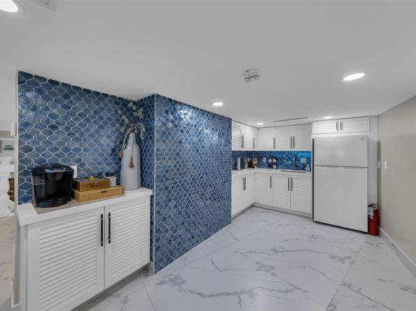 710 N Ocean Blvd 312, Pompano Beach FL 33062