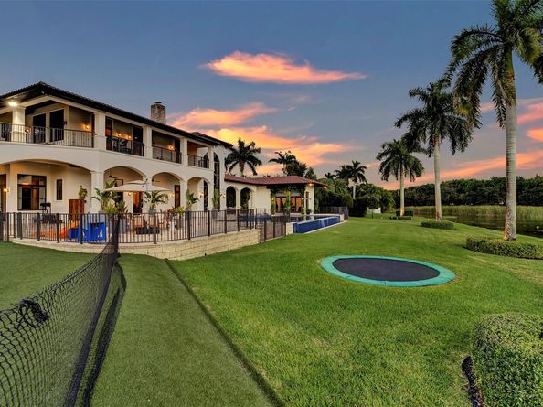 3530 Windmill Ranch Rd, Weston FL 33331