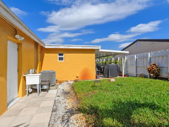 7050 Raleigh Street, Hollywood FL 33024