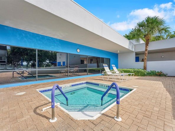 9090 Lime Bay Blvd 112, Tamarac FL 33321