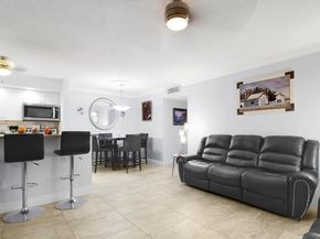 7194 Ashmont Cir 112, Fort Lauderdale FL 33321