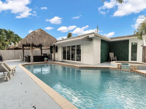 2233 SE 15th St, Pompano Beach FL 33062