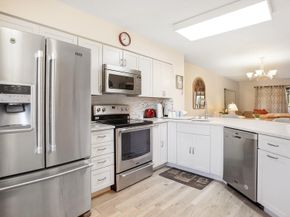 2334 S Cypress Bend Dr 302, Pompano Beach FL 33069