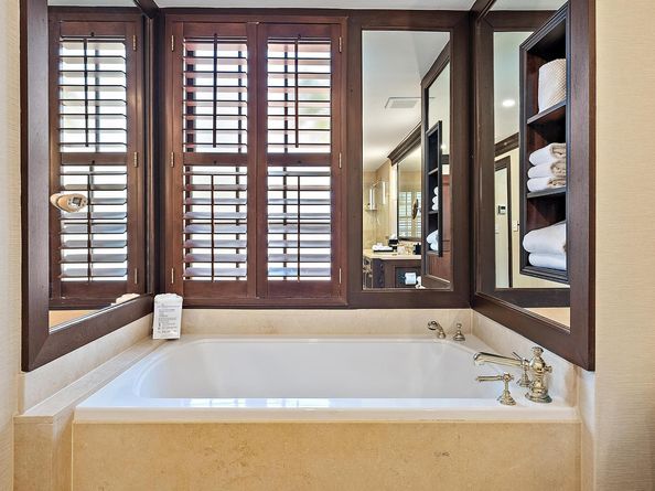 301 Australian Avenue 301, Palm Beach FL 33480