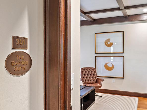 301 Australian Avenue 301, Palm Beach FL 33480