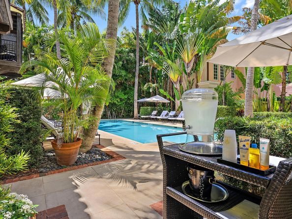 301 Australian Avenue 301, Palm Beach FL 33480