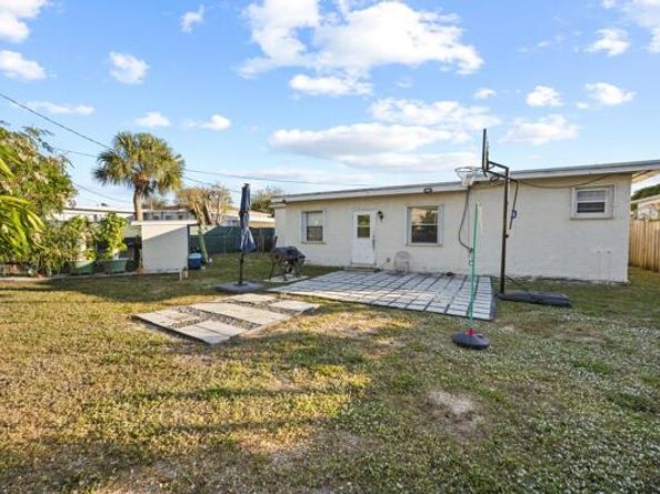 430 W 25th Street, Riviera Beach FL 33404