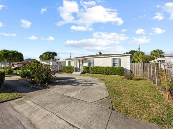 430 W 25th Street, Riviera Beach FL 33404