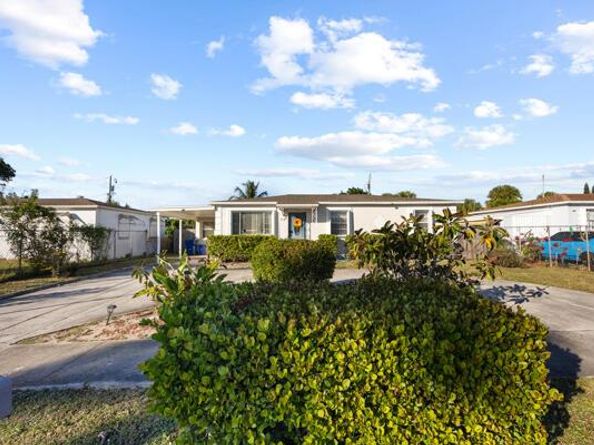 430 W 25th Street, Riviera Beach FL 33404