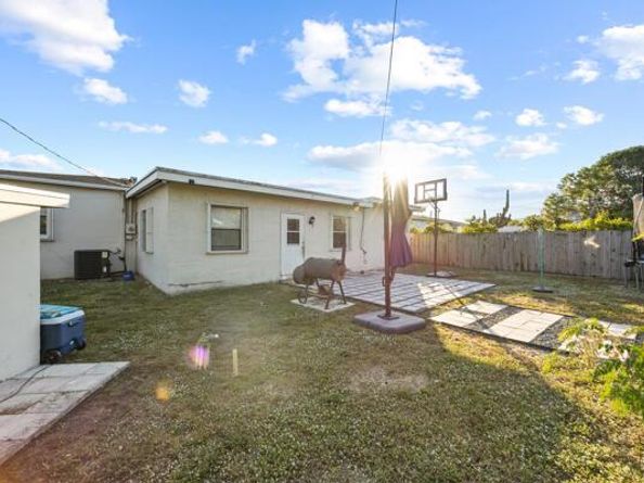 430 W 25th Street, Riviera Beach FL 33404