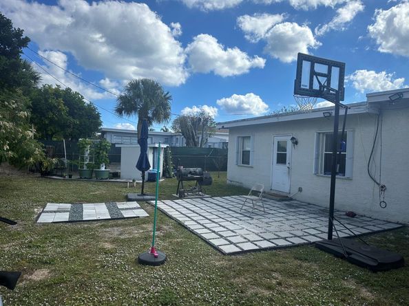 430 W 25th Street, Riviera Beach FL 33404