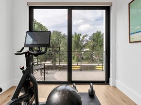 1517 N Lakeside Drive, Lake Worth Beach FL 33460