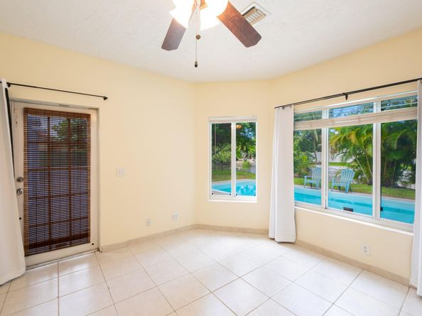 4500 NE 15th Ave, Oakland Park FL 33334