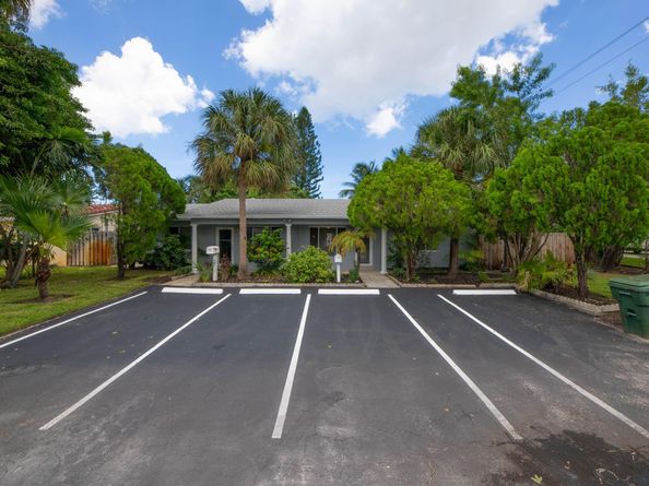 4500 NE 15th Ave, Oakland Park FL 33334