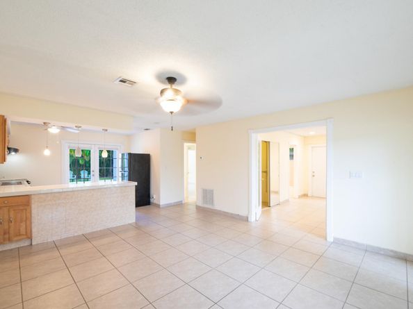 4500 NE 15th Ave, Oakland Park FL 33334