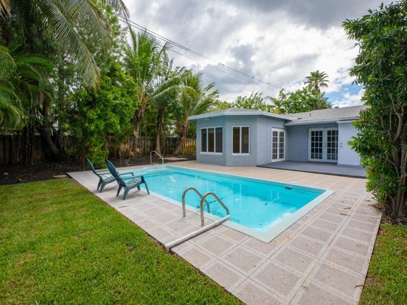 4500 NE 15th Ave, Oakland Park FL 33334