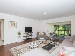 9282 Vista Del Lago D, Boca Raton FL 33428