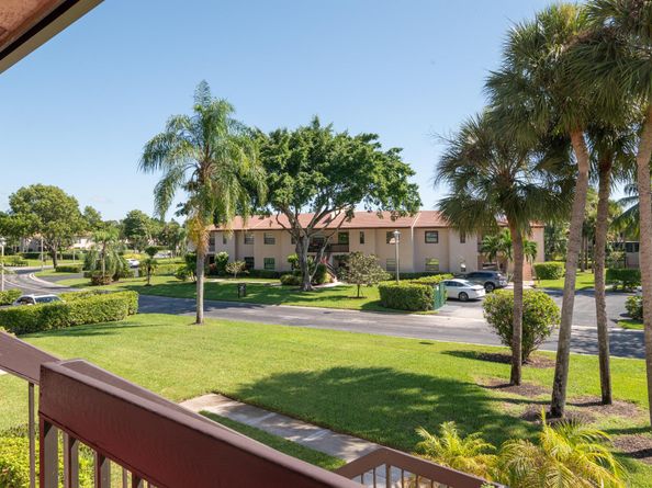 9282 Vista Del Lago D, Boca Raton FL 33428