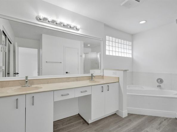 8500 NW 57th Dr, Coral Springs FL 33067