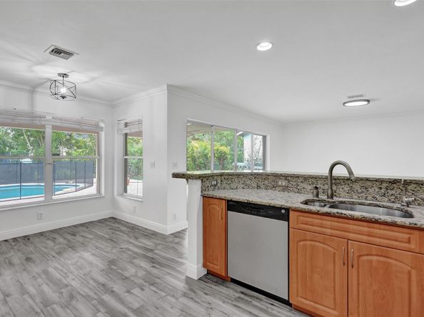 8500 NW 57th Dr, Coral Springs FL 33067