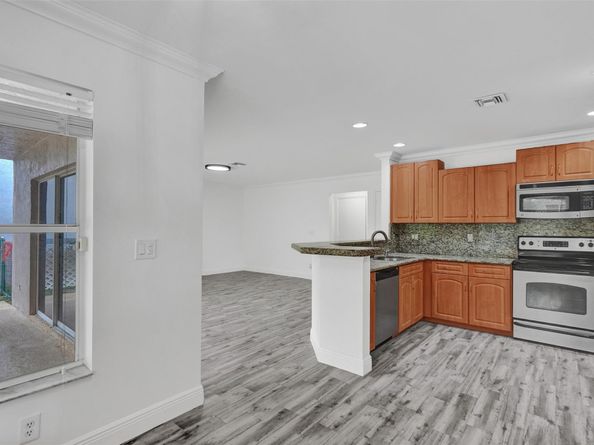8500 NW 57th Dr, Coral Springs FL 33067