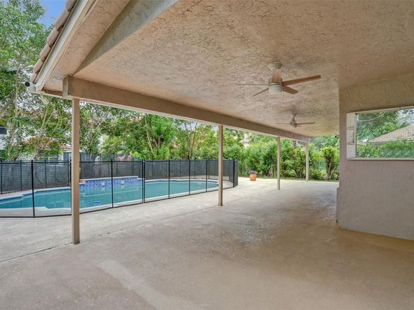 8500 NW 57th Dr, Coral Springs FL 33067