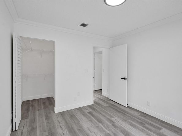 8500 NW 57th Dr, Coral Springs FL 33067