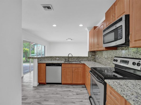 8500 NW 57th Dr, Coral Springs FL 33067
