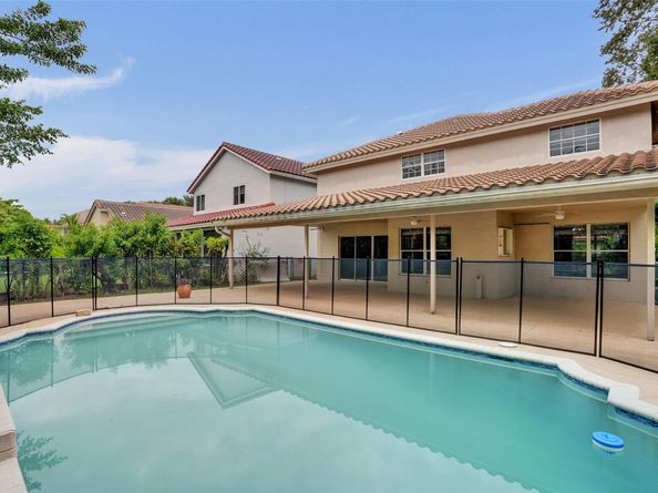 8500 NW 57th Dr, Coral Springs FL 33067